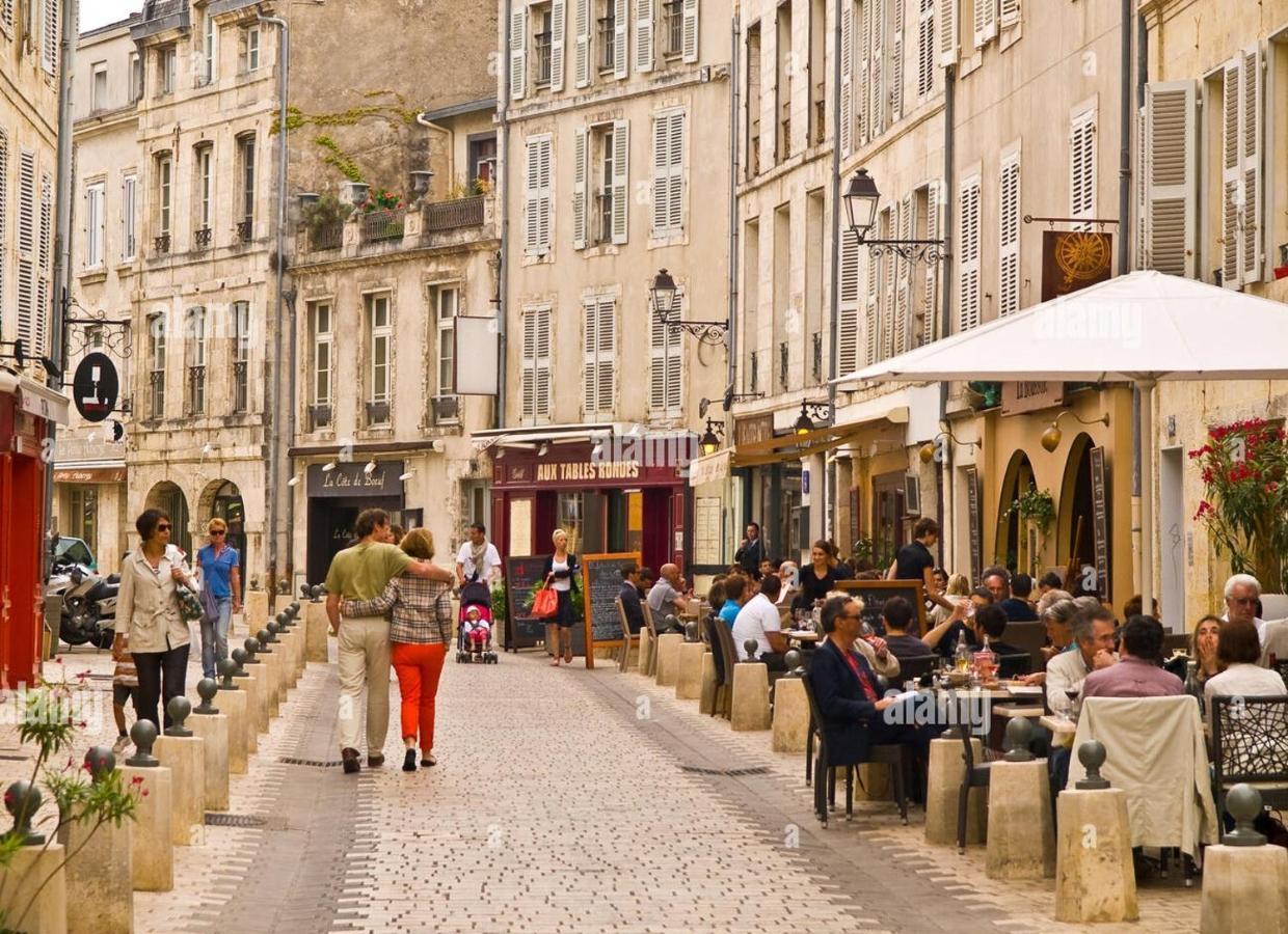 Appartement Tout Confort En Mezzanine A 20Mn A Pied Du Centre-Ville Avec Tv Et Wifi La Rochelle  Exterior foto